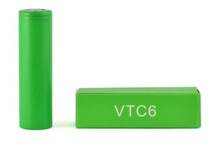 Un Accu Sony VTC6 18650 avec une tension maximal de 4.20V et 3000mAh est par exemple un bon choix pour débuter.