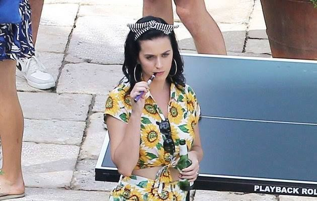 Katy perry vape cigarette électronique clip